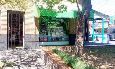 2 DEPTOS DE 2 AMBIENTES + 2 LOCALES VENTA BANFIELD