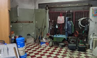 VENTA CASA 3 AMB CON QUINCHO Y PILETA CLAYPOLE