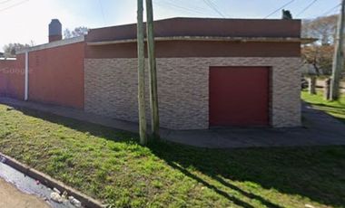 VENTA CASA 3 AMB CON QUINCHO Y PILETA CLAYPOLE