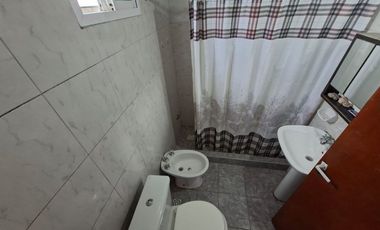 Casa con depto en PA, 2 Dorm c/u, cochera, patio