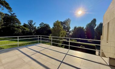 VENTA CASA 3 AMB CON PARQUE SIERRA DE LOS PADRES
