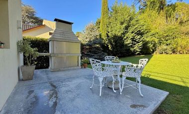 VENTA CASA 3 AMB CON PARQUE SIERRA DE LOS PADRES