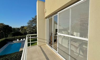 VENTA CASA 3 AMB CON PARQUE SIERRA DE LOS PADRES