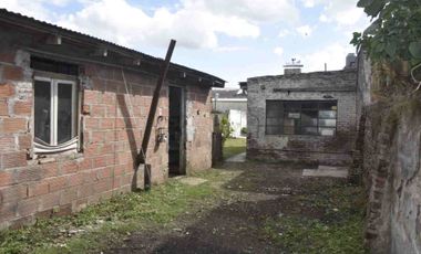 VENTA CASA 4 AMB C/GARAGE CENTRO BALCARCE A.CREDIT