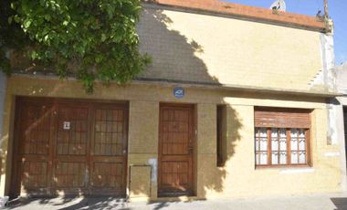 VENTA CASA 4 AMB C/GARAGE CENTRO BALCARCE A.CREDIT