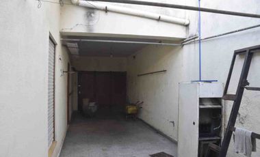 VENTA CASA 4 AMB C/GARAGE CENTRO BALCARCE A.CREDIT