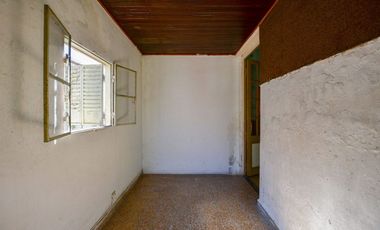 CASA EN VENTA,A REFACCIONAR,LA PLATA