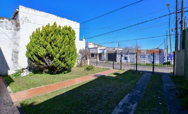 CASA EN VENTA,A REFACCIONAR,LA PLATA