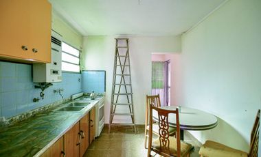 CASA EN VENTA,A REFACCIONAR,LA PLATA