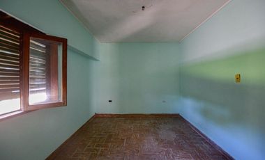 CASA EN VENTA,A REFACCIONAR,LA PLATA