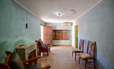 CASA EN VENTA,A REFACCIONAR,LA PLATA