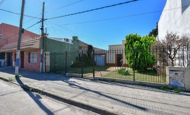 CASA EN VENTA,A REFACCIONAR,LA PLATA