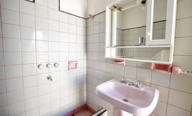 CASA EN VENTA,A REFACCIONAR,LA PLATA