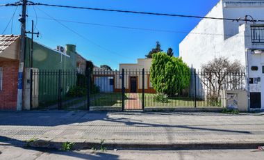 CASA EN VENTA,A REFACCIONAR,LA PLATA