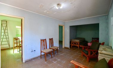 CASA EN VENTA,A REFACCIONAR,LA PLATA