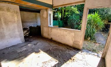 CASA A REFACCIONAR LA REJA