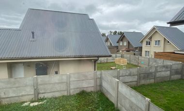 AMPLIA CASA EN CONDOMINIO SAN SEBASTIÁN 3 - COMO NUEVA