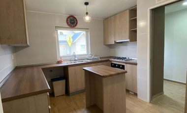 AMPLIA CASA EN CONDOMINIO SAN SEBASTIÁN 3 - COMO NUEVA