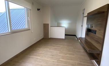 AMPLIA CASA EN CONDOMINIO SAN SEBASTIÁN 3 - COMO NUEVA