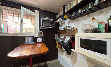 VENTA CASA 3 AMB. - JARDIN Y COCHERA - BELLA VISTA