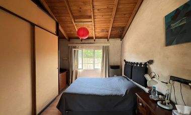 VENTA CASA 3 AMB. - JARDIN Y COCHERA - BELLA VISTA