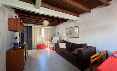 VENTA CASA 3 AMB. - JARDIN Y COCHERA - BELLA VISTA