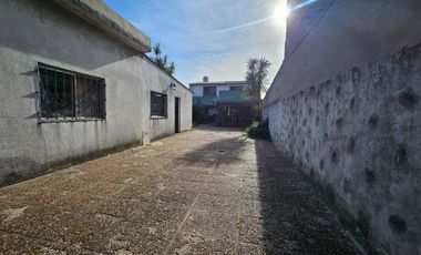 VENTA CASA 4 AMB - MORON- APTO CREDITO