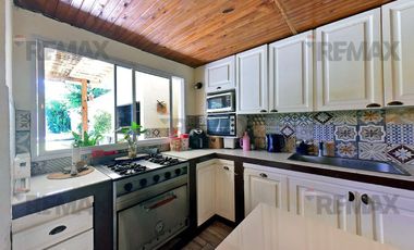 CASA 5 AMBIENTES-BELLA VISTA-APTO CRÉDITO-PISCINA