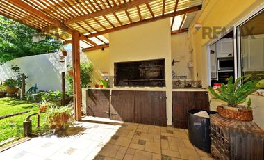 CASA 5 AMBIENTES-BELLA VISTA-APTO CRÉDITO-PISCINA