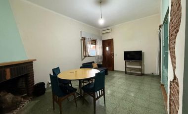 VENTA CASA 4 AMB Y DEPTO 2 AMB BELLA VISTA CENTRO