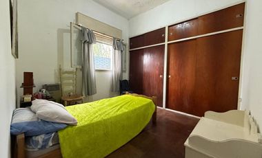 VENTA CASA 4 AMB Y DEPTO 2 AMB BELLA VISTA CENTRO