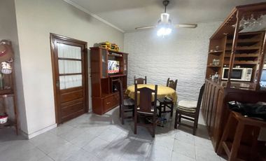 CASA EN VENTA EN BRAGADO CON PATIO