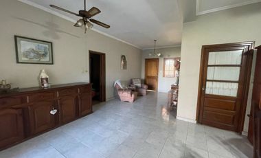 CASA EN VENTA EN BRAGADO CON PATIO