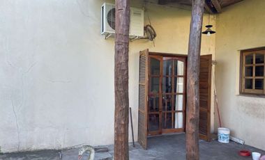 CASA EN VENTA EN BRAGADO CON PATIO