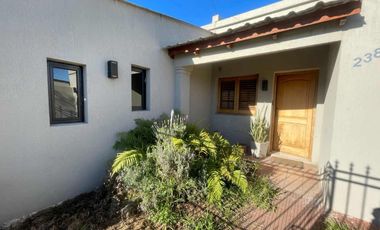 CASA EN VENTA EN BRAGADO CON PATIO