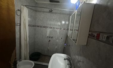 casa de dos pisos en Barranquitas
