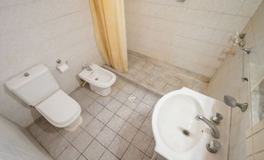 Venta de Casa + Local comercial + Galpón en Recreo