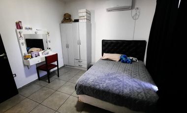 VENTA CASA 5 AMBIENTES MATHEU ESCOBAR