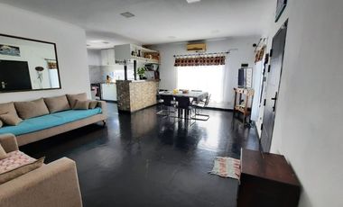VENTA CASA 5 AMBIENTES MATHEU ESCOBAR
