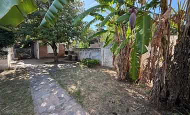 CASA EN VENTA + DEPARTAMENTO EN PEREZ