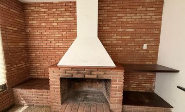 CASA EN VENTA + DEPARTAMENTO EN PEREZ