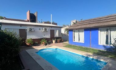VENTA CASA 3 DORMITORIOS CON QUINCHO Y PILETA