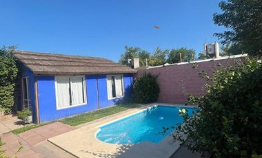 VENTA CASA 3 DORMITORIOS CON QUINCHO Y PILETA