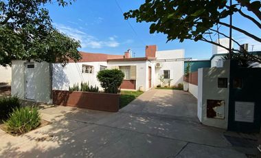 VENTA CASA 3 DORMITORIOS CON QUINCHO Y PILETA