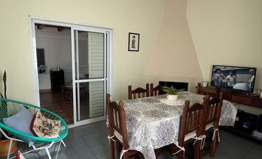VENTA CASA 3 DORMITORIOS CON QUINCHO Y PILETA