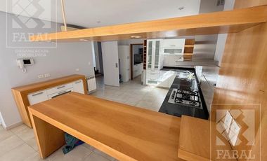 Casa alquiler Jardines del Rey, 3 dormitorios, 3 baños, cochera, quincho y jardín