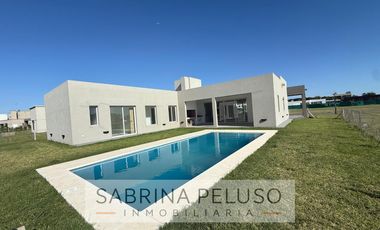 ALQUILER CASA 4 AMBIENTES- BARRIO CERRADO PRADOS DEL OESTE- LA REJA/ MORENO