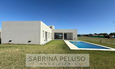 ALQUILER CASA 4 AMBIENTES- BARRIO CERRADO PRADOS DEL OESTE- LA REJA/ MORENO
