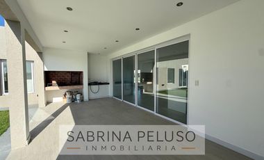 ALQUILER CASA 4 AMBIENTES- BARRIO CERRADO PRADOS DEL OESTE- LA REJA/ MORENO