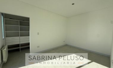 ALQUILER CASA 4 AMBIENTES- BARRIO CERRADO PRADOS DEL OESTE- LA REJA/ MORENO